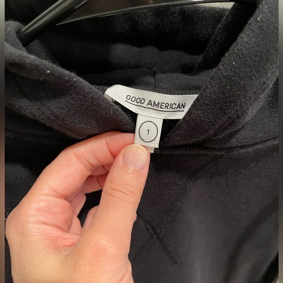 Bundle Two Cropped Sweatshirts size Small. Good American and Universal Threads. - Picture 9 of 14